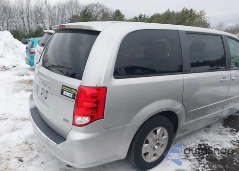 2011 Dodge Grand Caravan Express z USA, uszkodzony, nr VIN 2D4RN4DG3BR795886